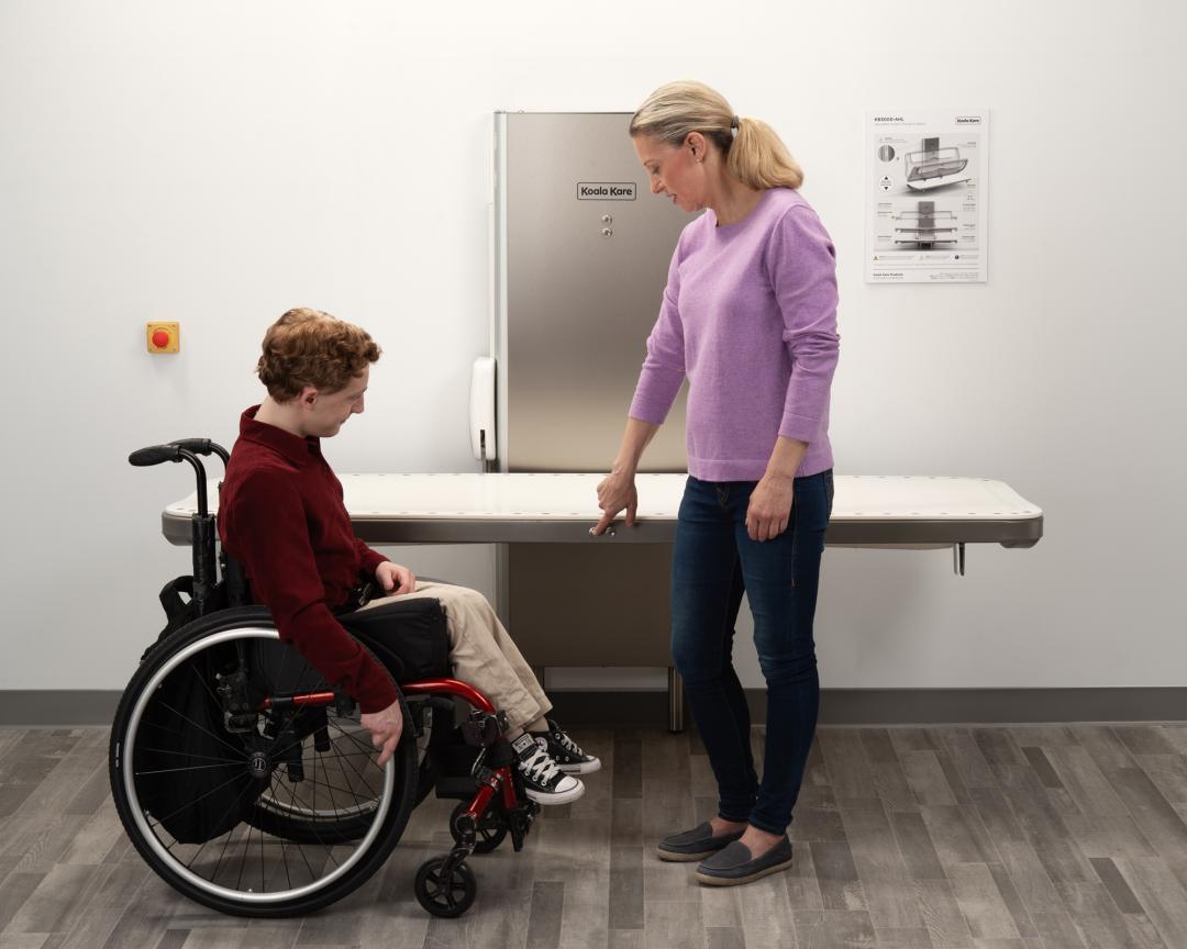 KB3000 Adult Changing Station